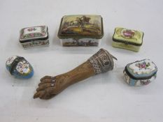 Enamel egg cachou box, other ceramic cachou/pill boxes decorated and other collectables (6)