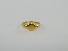 18ct gold signet ring, 2.5g approx.Condition ReportApprox size 'L'