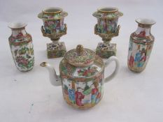 Chinese canton porcelain small teapot decorated in famille rose colours, 13cm high, a pair of vases,