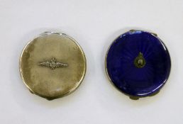 Silver compact of circular form with engine-turned decoration, decorated with the RAF Wings and a