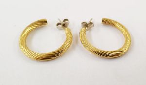 Pair 18K gold ropetwist pattern earrings, approx. 5.5g