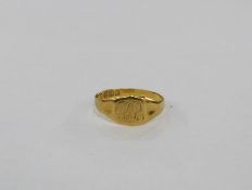 Small 18ct gold signet ring, engraved with initials  2.2g approx.