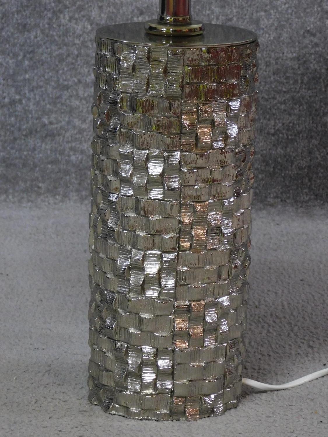 A pair of cylindrical textured metal table lamps with cross hatched design. H.60cm - Image 3 of 3