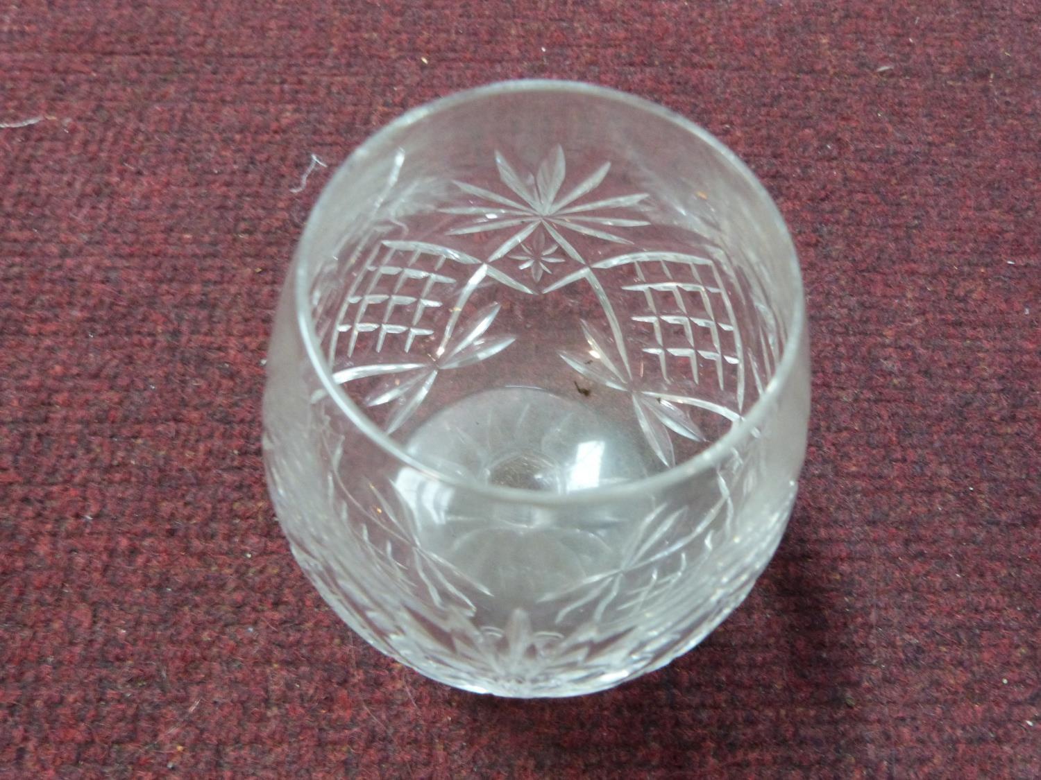 A set of five cut crystal stemmed whisky glasses with star cut bases. H12cm. - Image 4 of 4