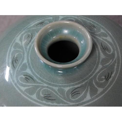 A 20th century Korean Blue celadon crackle glaze vase with crane and cloud decoration. Artist - Image 6 of 6