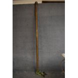 A long giltwood curtain pole with turned spherical finials. (with fixing brackets) L.250cm