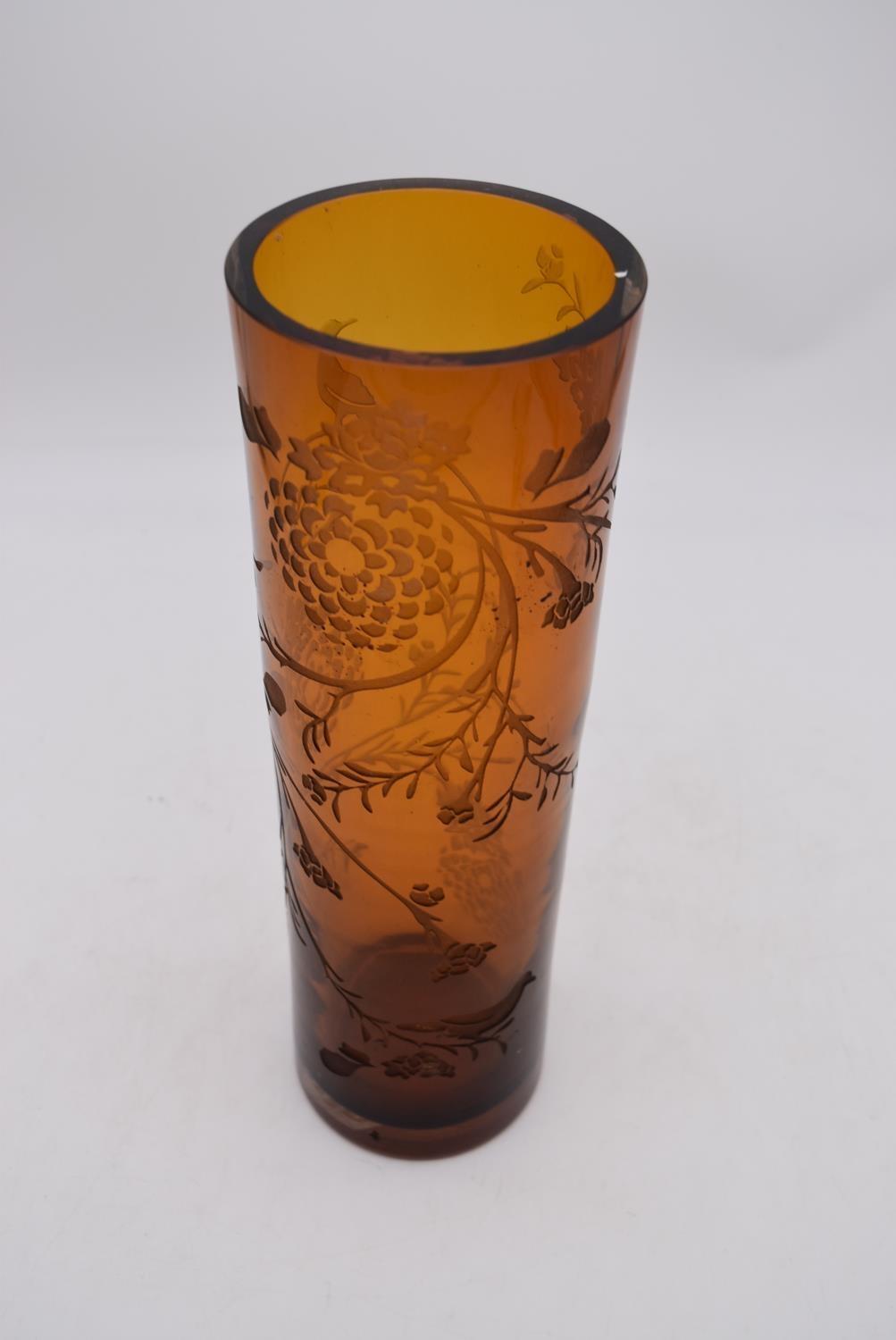 A Julien MacDonald amber glass cylindrical vase with allover etched bird and foliate decoration. H. - Image 2 of 3