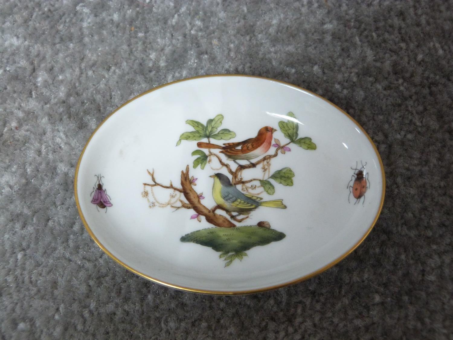 A collection of hand painted Herend porcelain pieces. Including a Queen Victoria design trumpet - Image 11 of 17