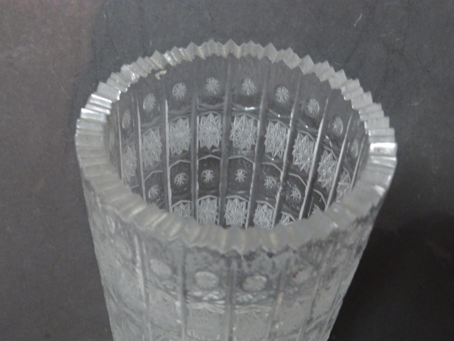 A ribbed antique Bohemian star cut engraved crystal vase with a zig zag edge. h29.5cm. - Image 4 of 9