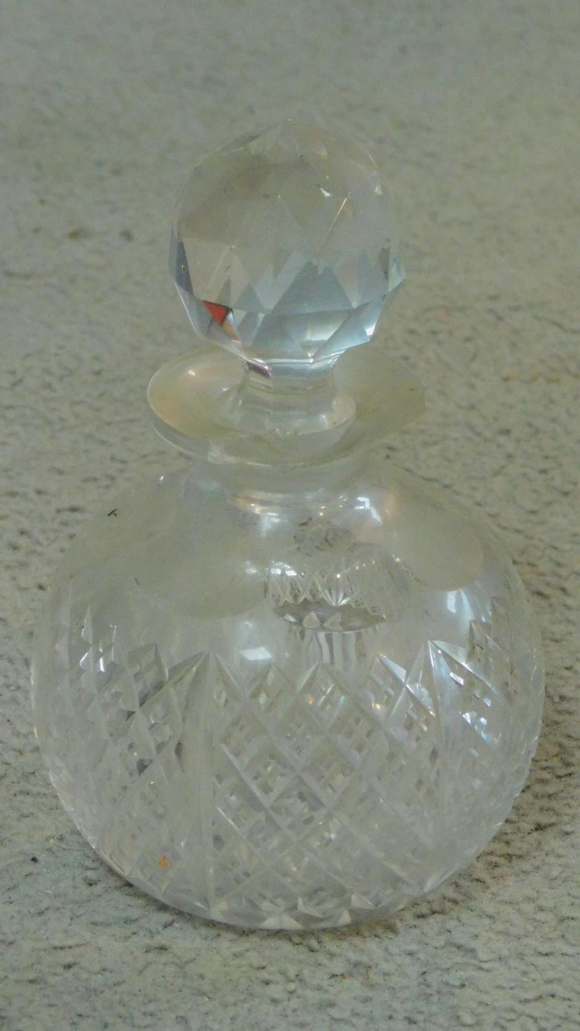 A collection of cut glass items. Including two antique diamond cut crystal perfume bottles with - Image 7 of 7