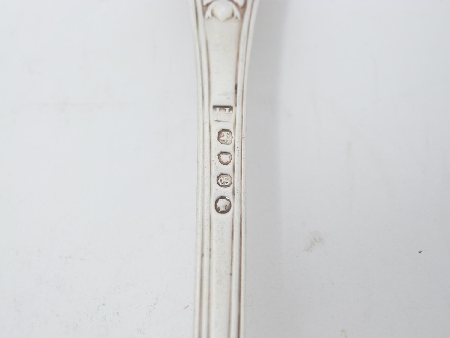 An early Victorian sterling silver soup ladle. Hallmarked: HI IL for John & Henry Lias, London 1845. - Image 7 of 8