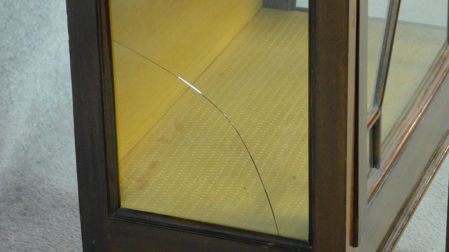 An Edwardian mahogany display cabinet with astragal glazed door enclosing display shelves on - Image 5 of 6