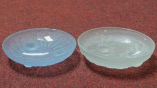 Two 1930's French opalescent Verlux style small dishes, with seaweed and shell relief design, each