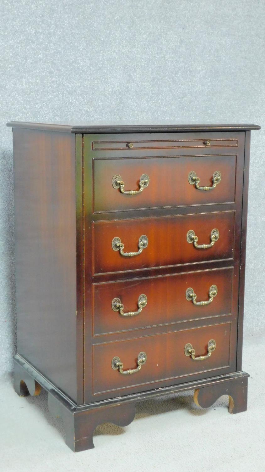 A Georgian style mahogany hi-fi cabinet with lift up top and panel door fitted with faux drawers - Image 2 of 5