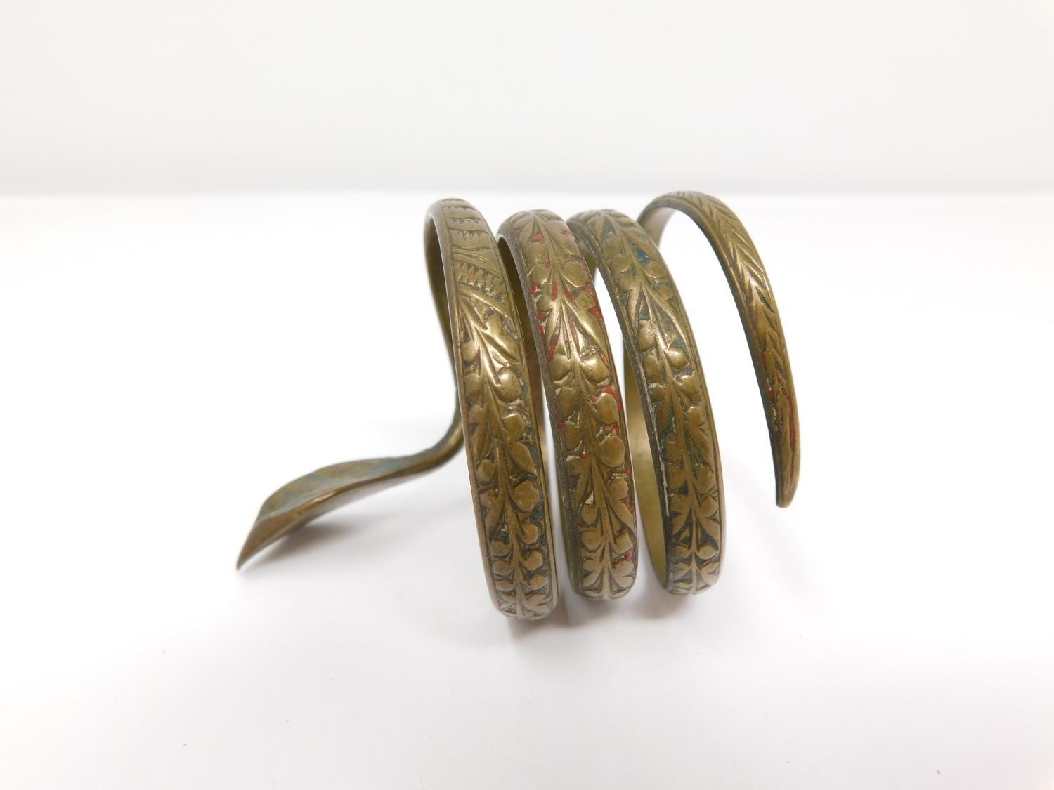 A collection of vintage jewellery inlcuding an 18 carat rolled gold bangle with star cur design, a - Image 14 of 28