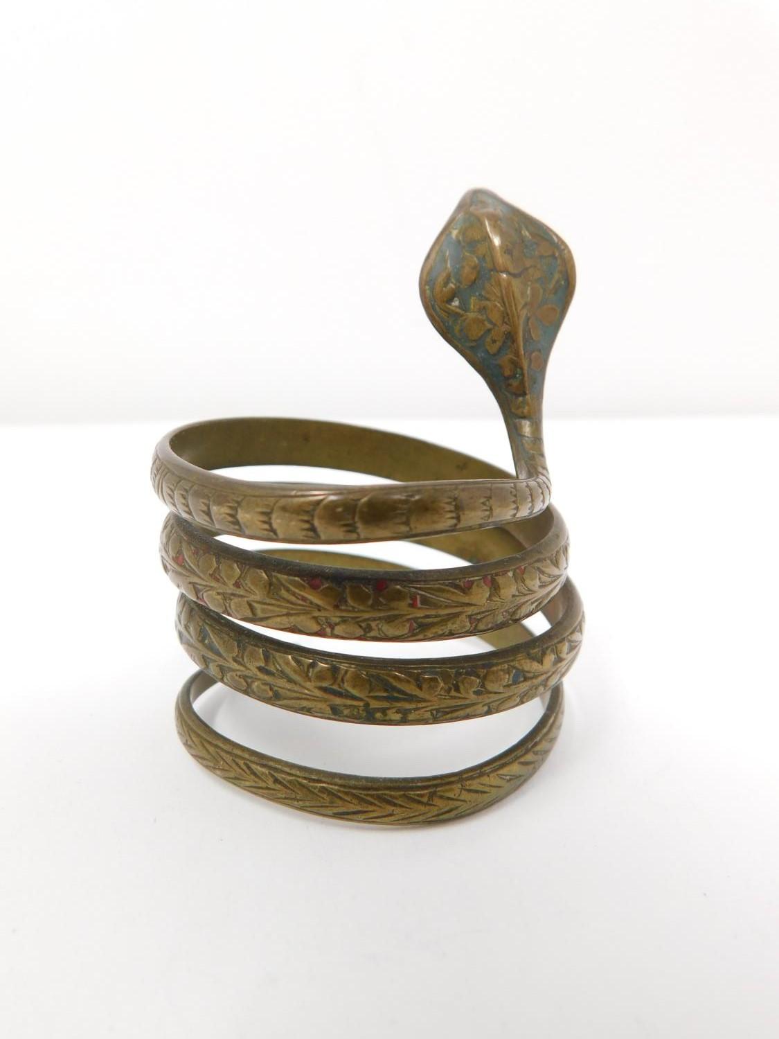 A collection of vintage jewellery inlcuding an 18 carat rolled gold bangle with star cur design, a - Image 13 of 28