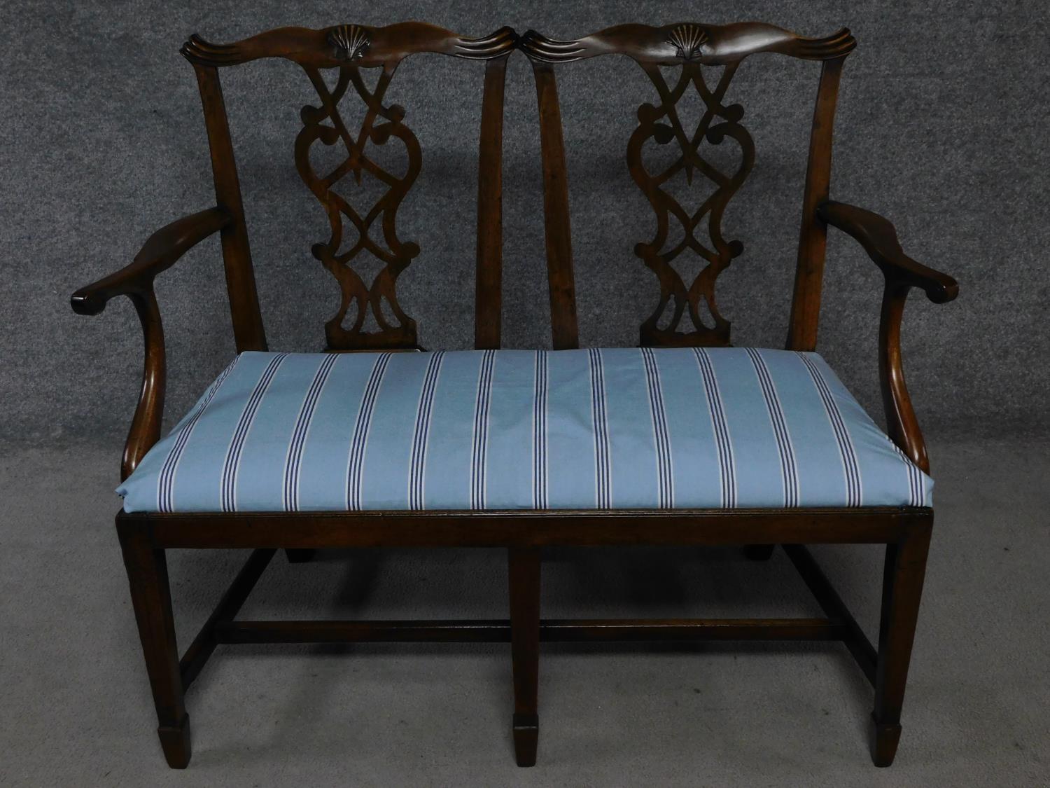 A George III Chippendale style mahogany double chair back settee with pierced splat and drop in seat - Image 2 of 5