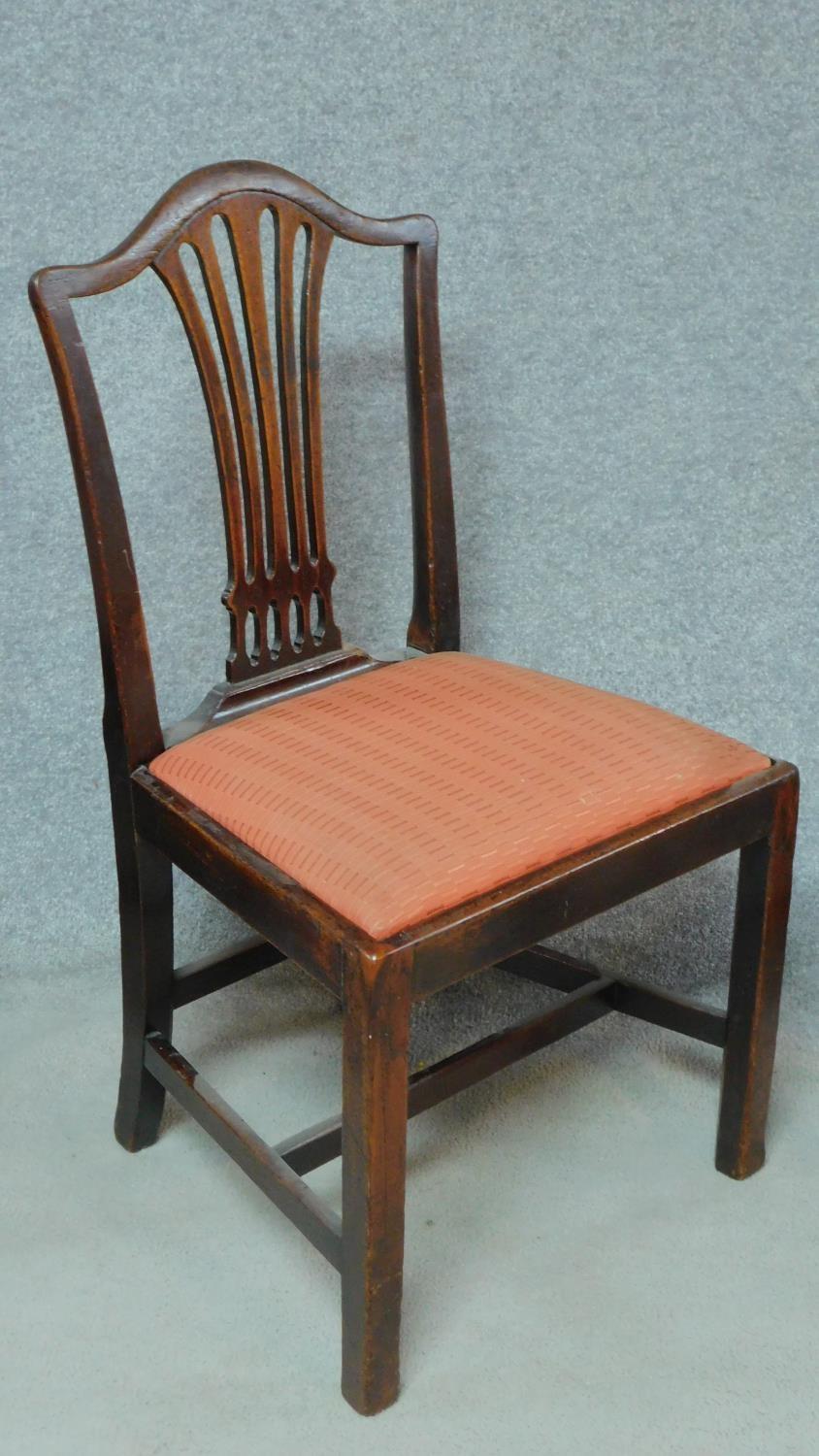 A set of six late 19th century mahogany Chippendale style dining chairs with vase shaped splat backs - Image 3 of 6