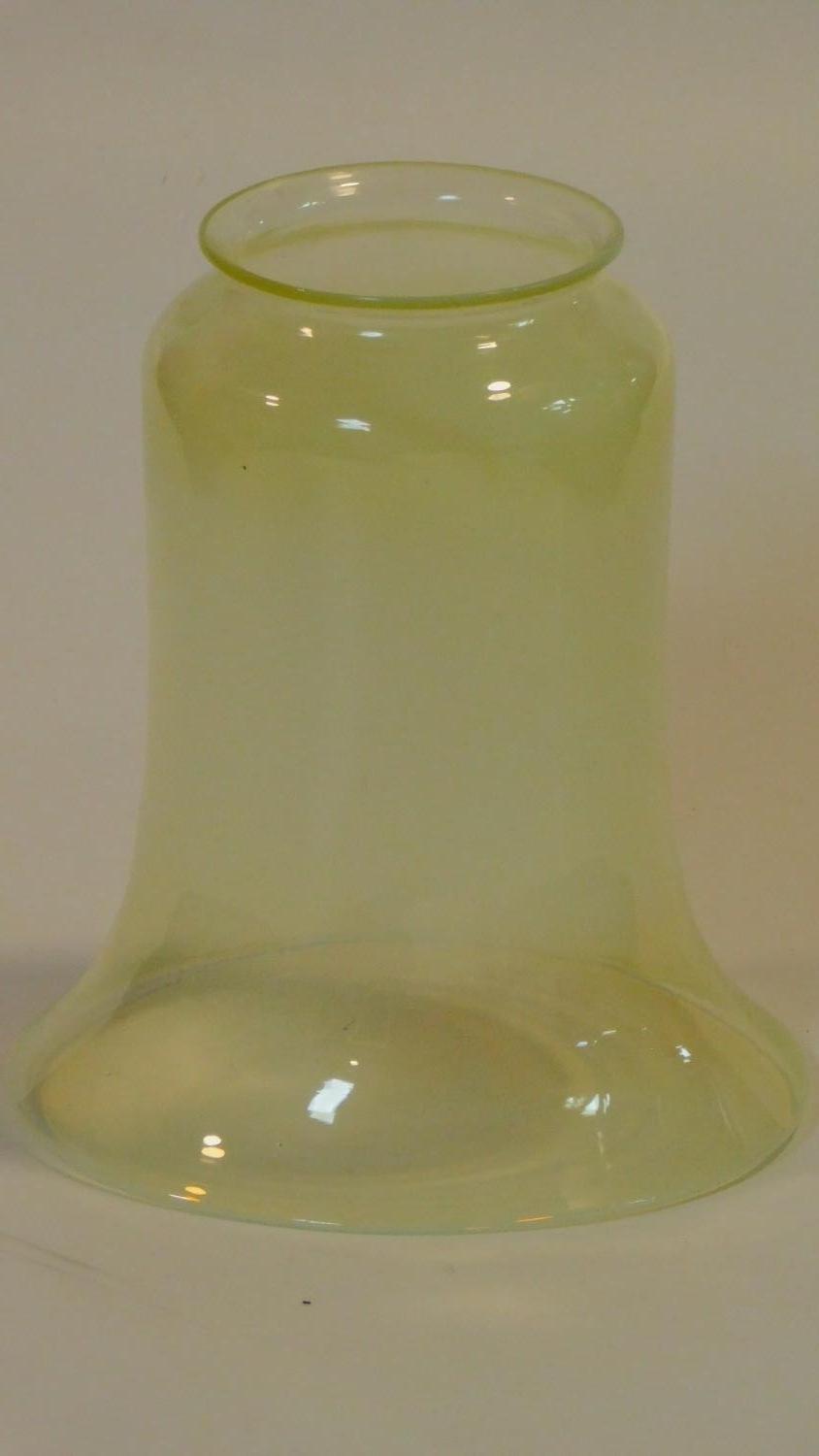 An Art Nouveau Uranium opalescent glass bell shaped lamp shade. H.18 W.15cm