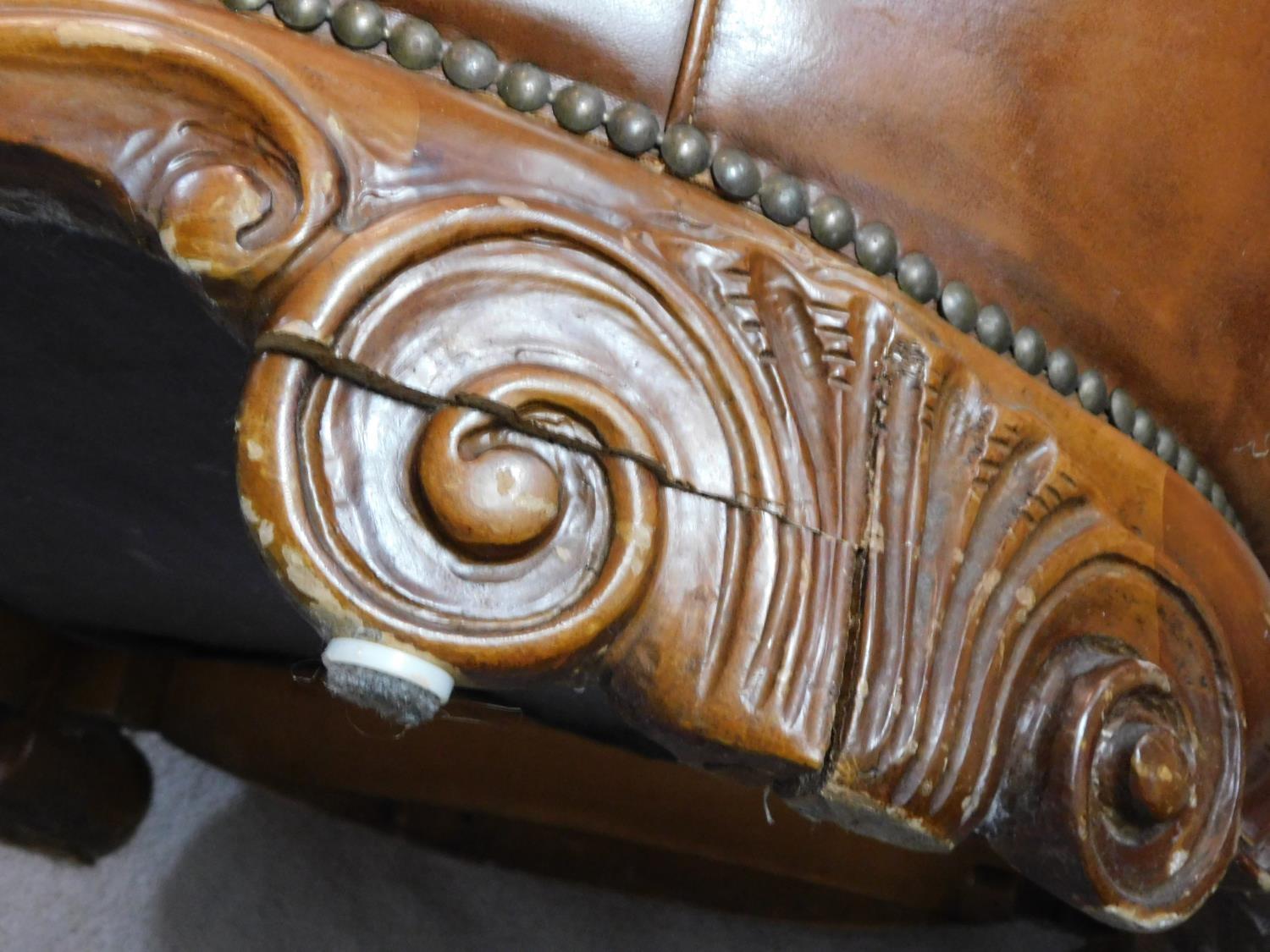 A pair of Italian walnut framed Arredo style armchairs in tan leather scalloped upholstery. H.80 W. - Image 5 of 5