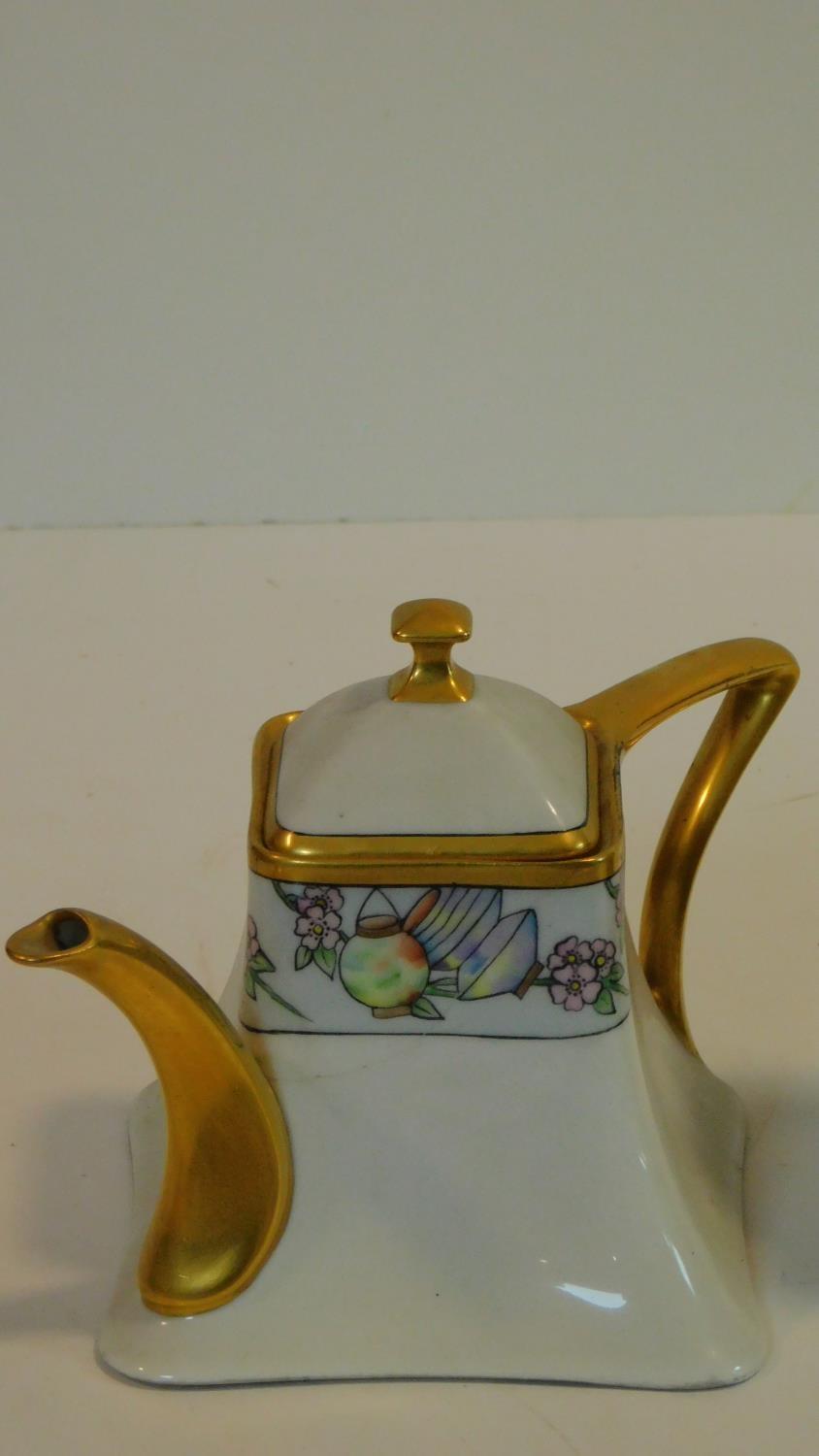 A 19th century Bavarian Favorite Art Nouveau style gilded porcelain tea pot, various antique hand - Image 5 of 9