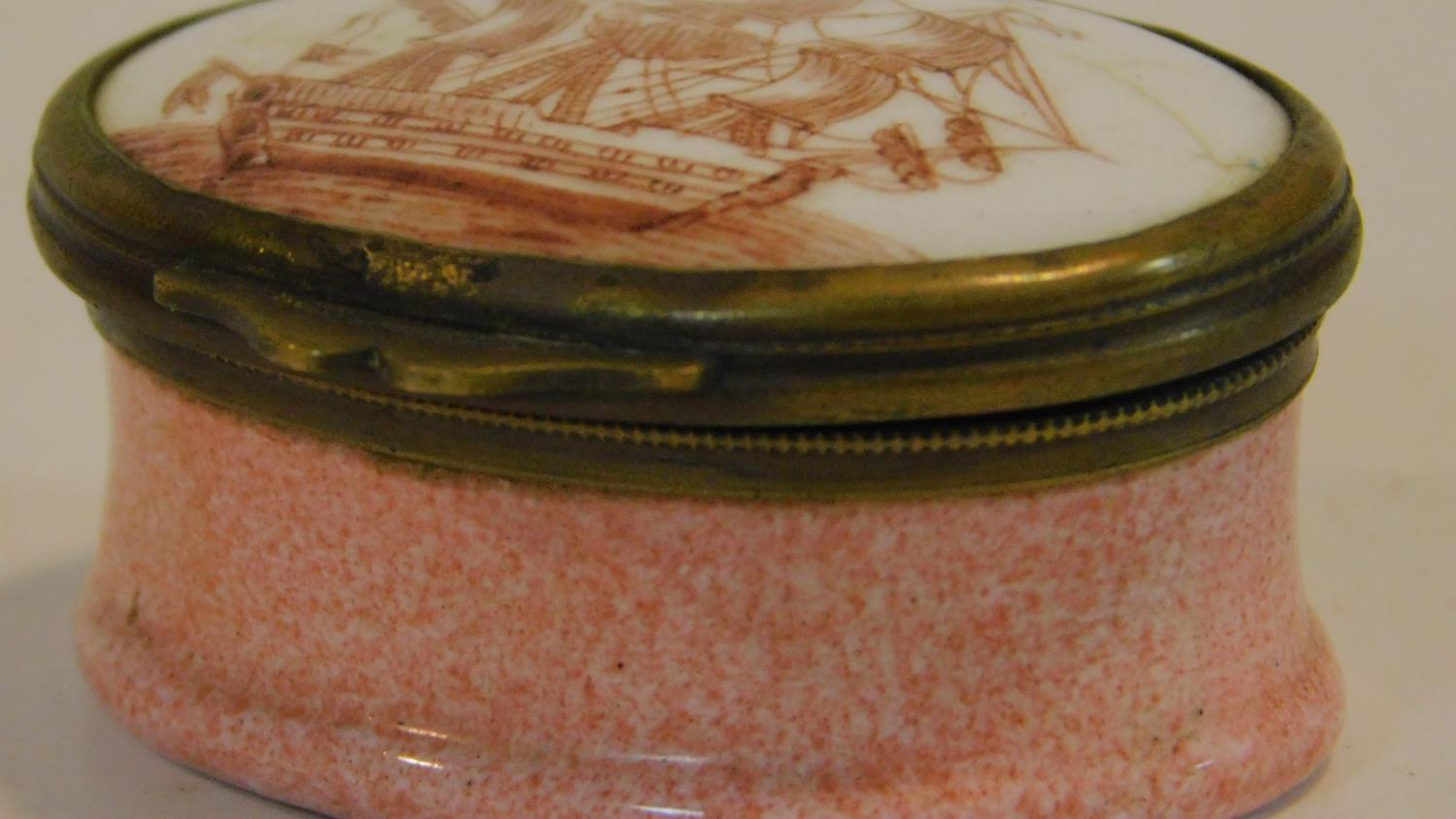A Georgian enamel patch pot with pink speckled enamel base and hand painted sailing galleon design - Image 4 of 6
