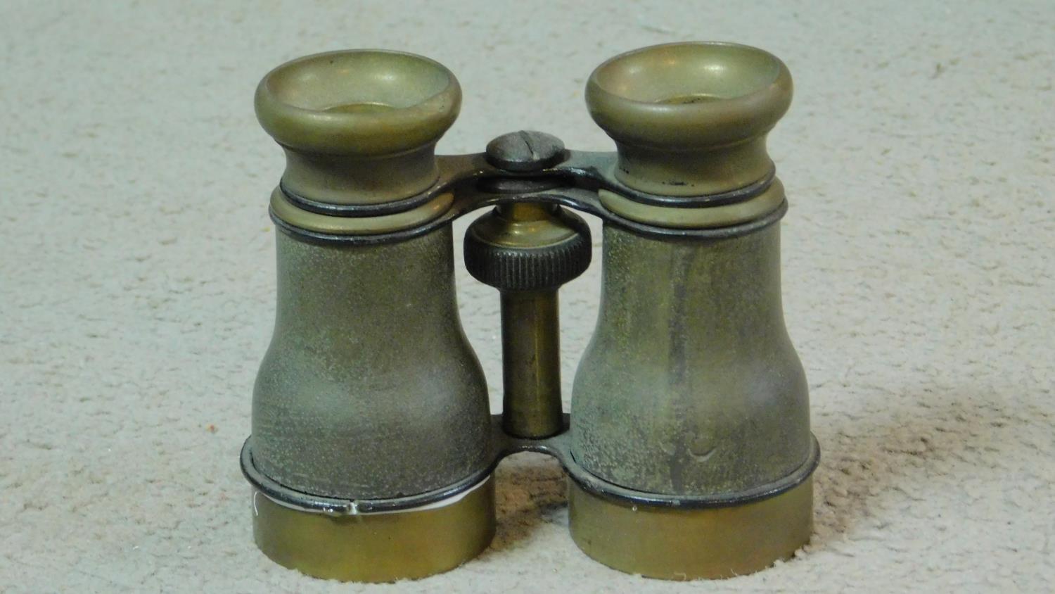 Two pairs of antique opera glasses, one with brass fittings and the other ivory. 10x12cm - Image 2 of 8