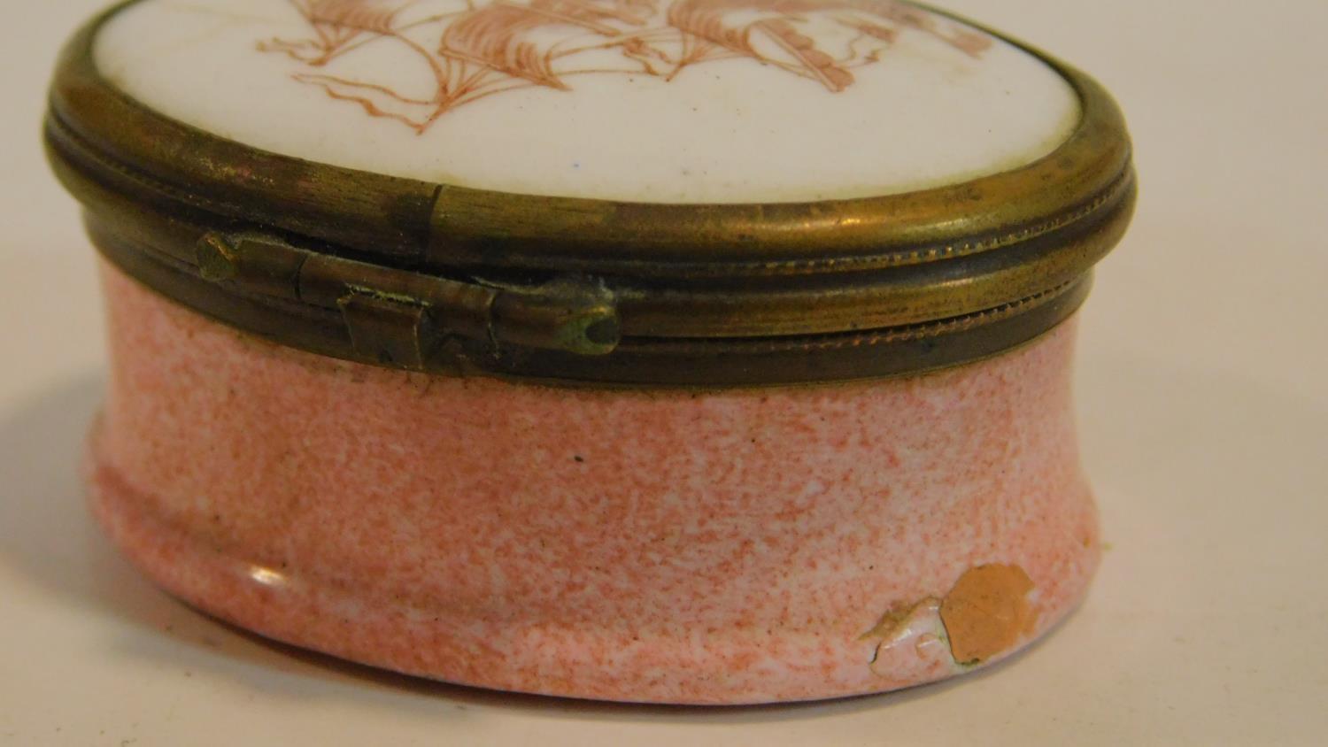 A Georgian enamel patch pot with pink speckled enamel base and hand painted sailing galleon design - Image 5 of 6