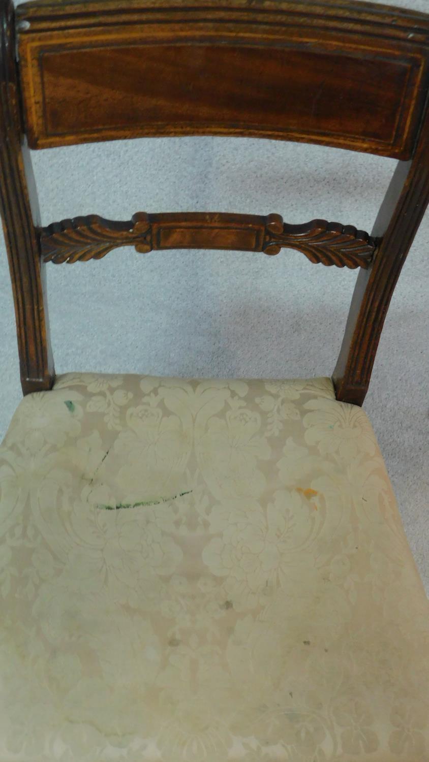 A set of five late Georgian mahogany and satinwood inlaid dining chairs in damask stuffover seats on - Image 2 of 5