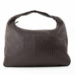 A Bottega Maxi Veneta Ebony Intrecciato Nappa is a fabulous large shoulder bag which takes its