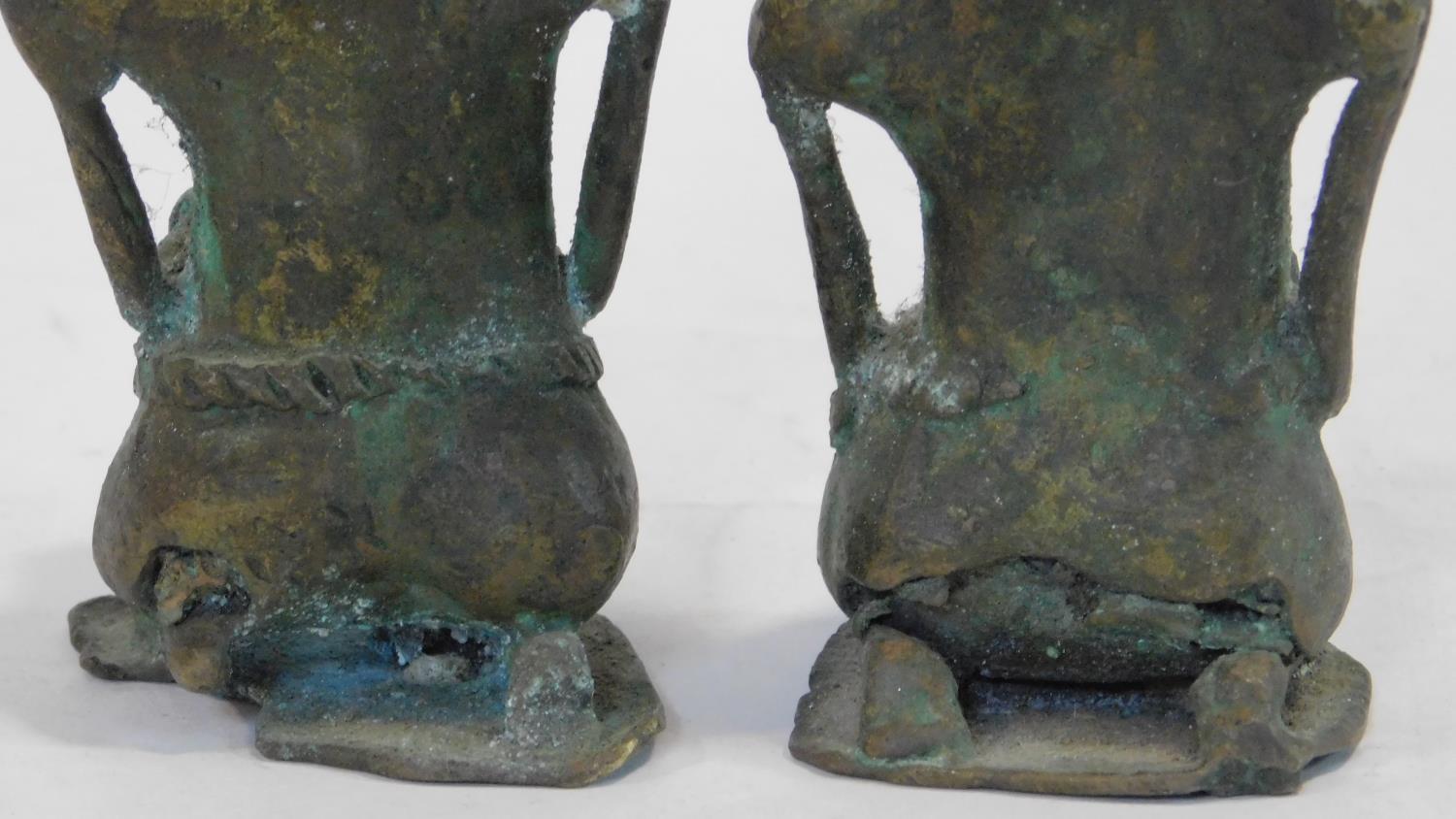 Two Ashanti bronze seated figures with tribal head dresses. H.15cm - Image 4 of 5