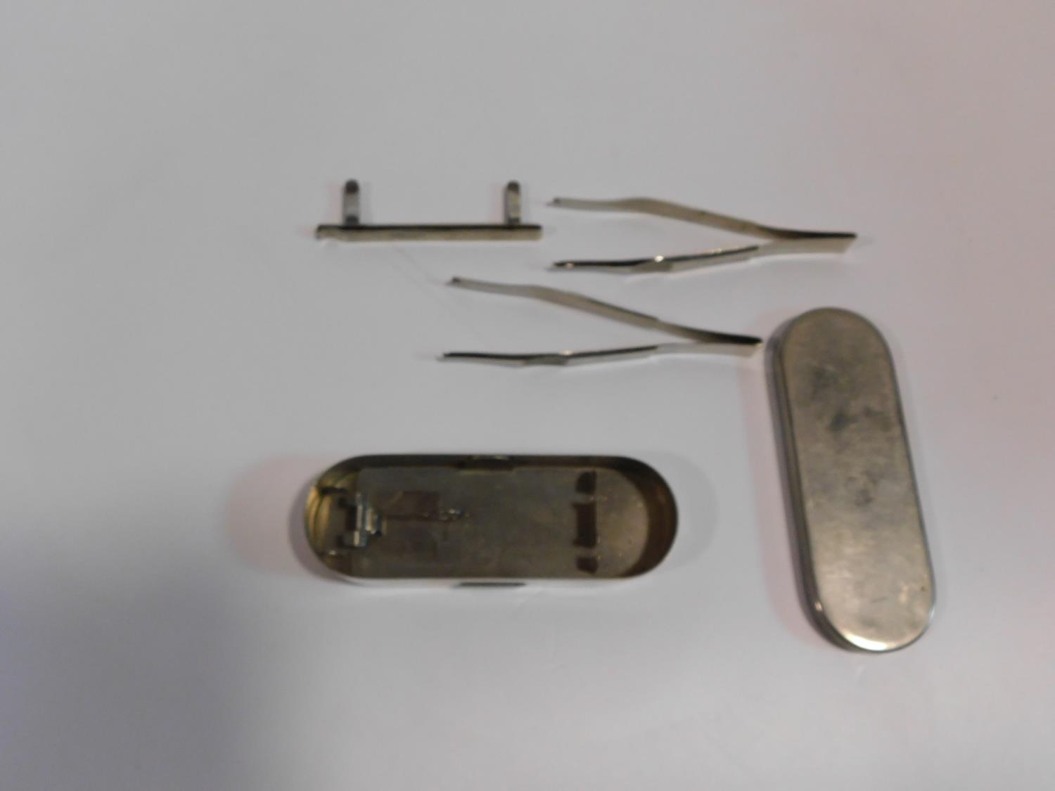 A 19th century Chas. F Thackray Ltd. lockable fitted cased chemistry/medical set. Contains; litmus - Image 8 of 19