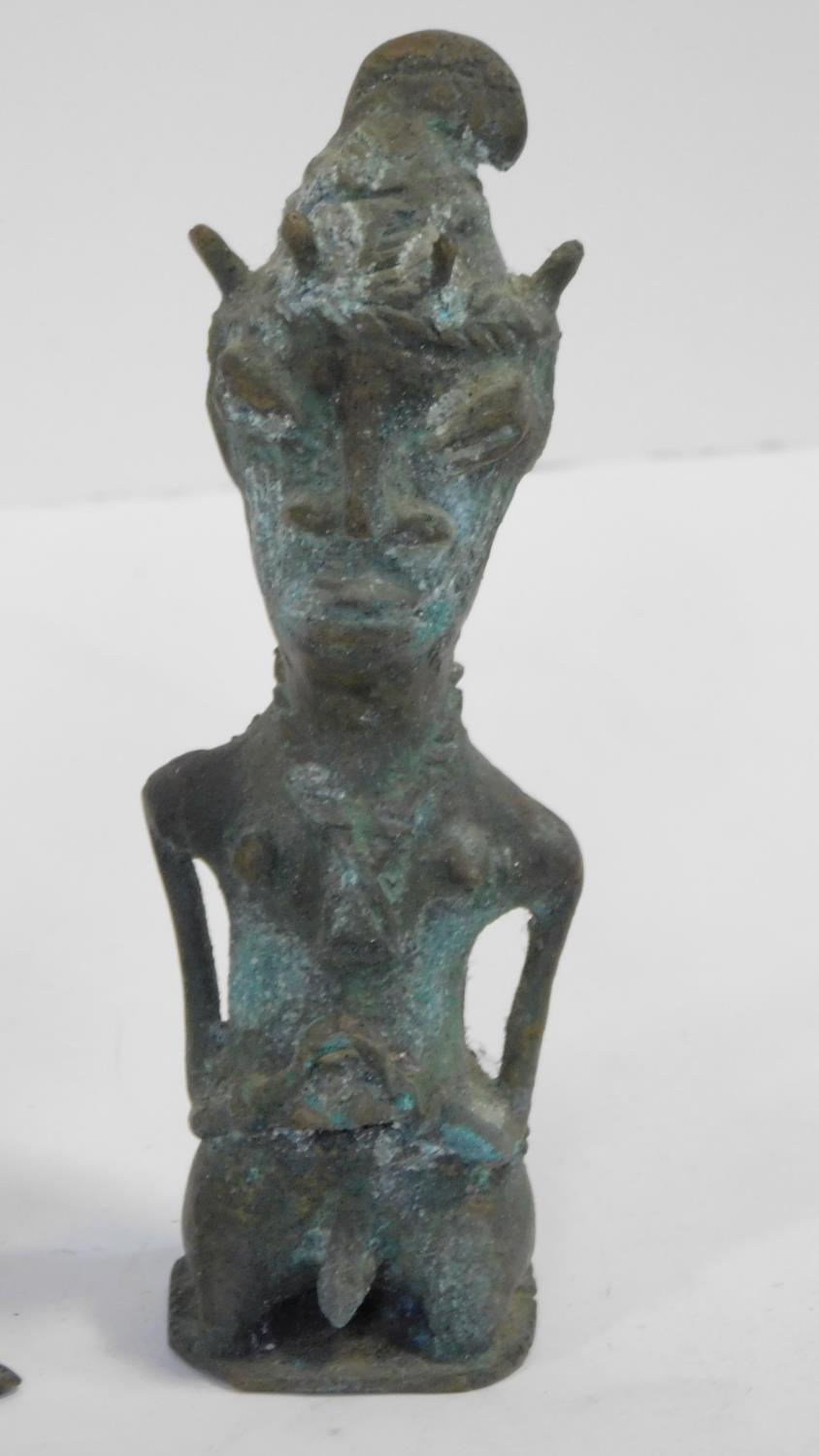 Two Ashanti bronze seated figures with tribal head dresses. H.15cm - Image 3 of 5