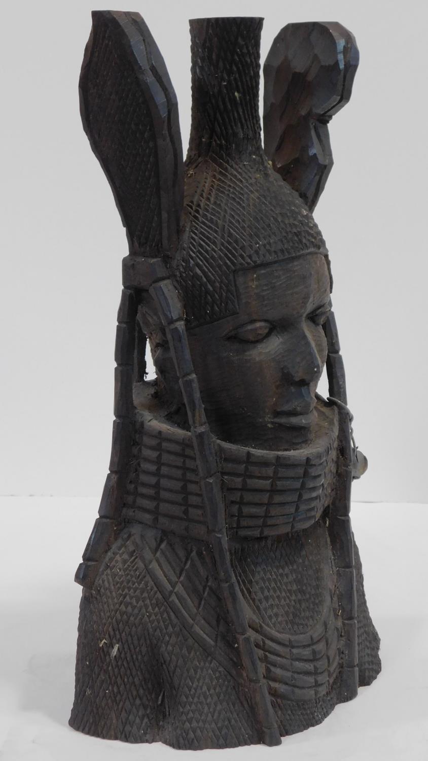 A Nigerian Benin carved wooden bust of a female warrior with neck rings and tribal headress. H.36cm - Image 3 of 5