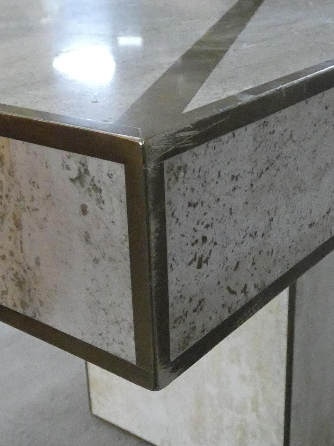 A brass bound travertine marble dining table on pedestal base. H.74xW.181xL.90cm - Image 11 of 13