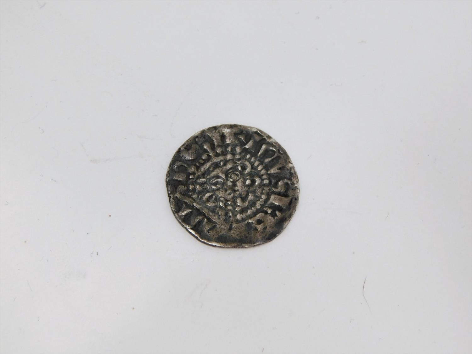 A Medieval Long Cross Silver Penny, issued between 1279-1489. D1.7cm - Image 2 of 2
