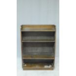 A vintage oak open dwarf bookcase. H.120 W.80 D.24cm