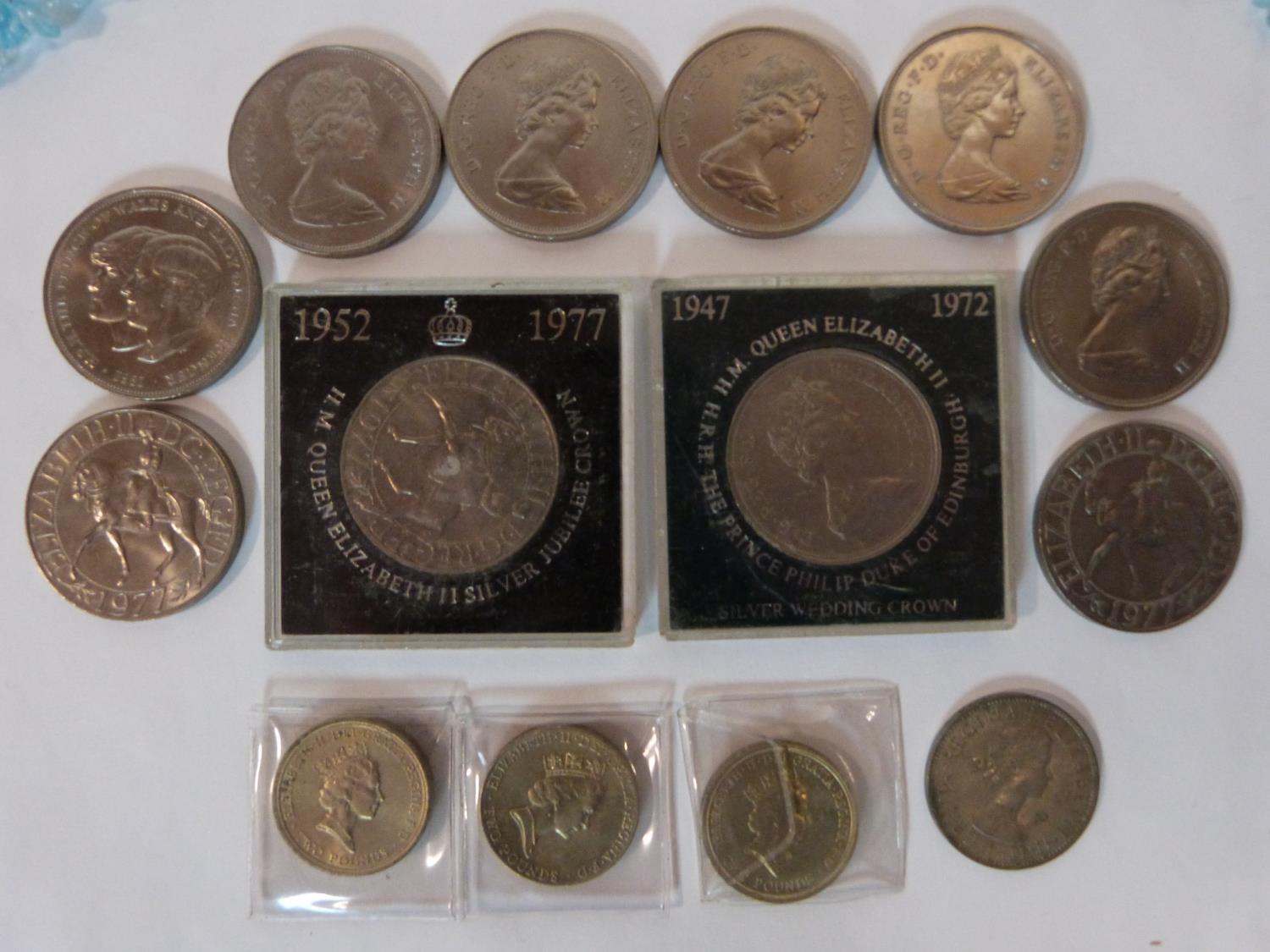 A collection of British coins together with a pale quartz chip necklace. Coins include an old - Image 2 of 4
