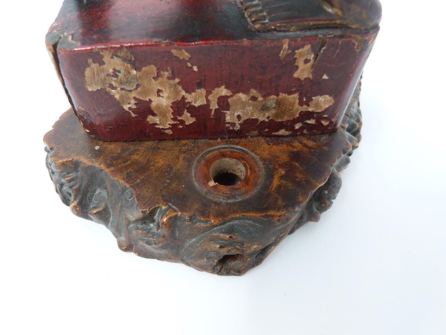 A Qing dynasty gilt red lacquer carved wooden guardian figure on square base. H22cm - Image 7 of 13