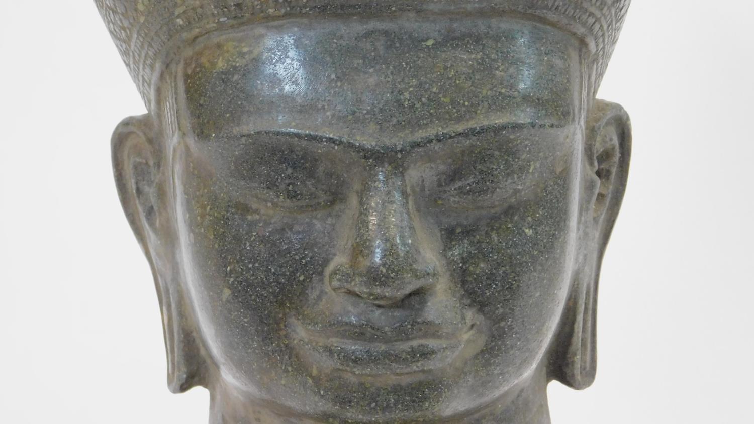 A Southeast Asian carved hardstone head of Vishnu with serene face, open eyes, elongated earlobes, - Image 4 of 6