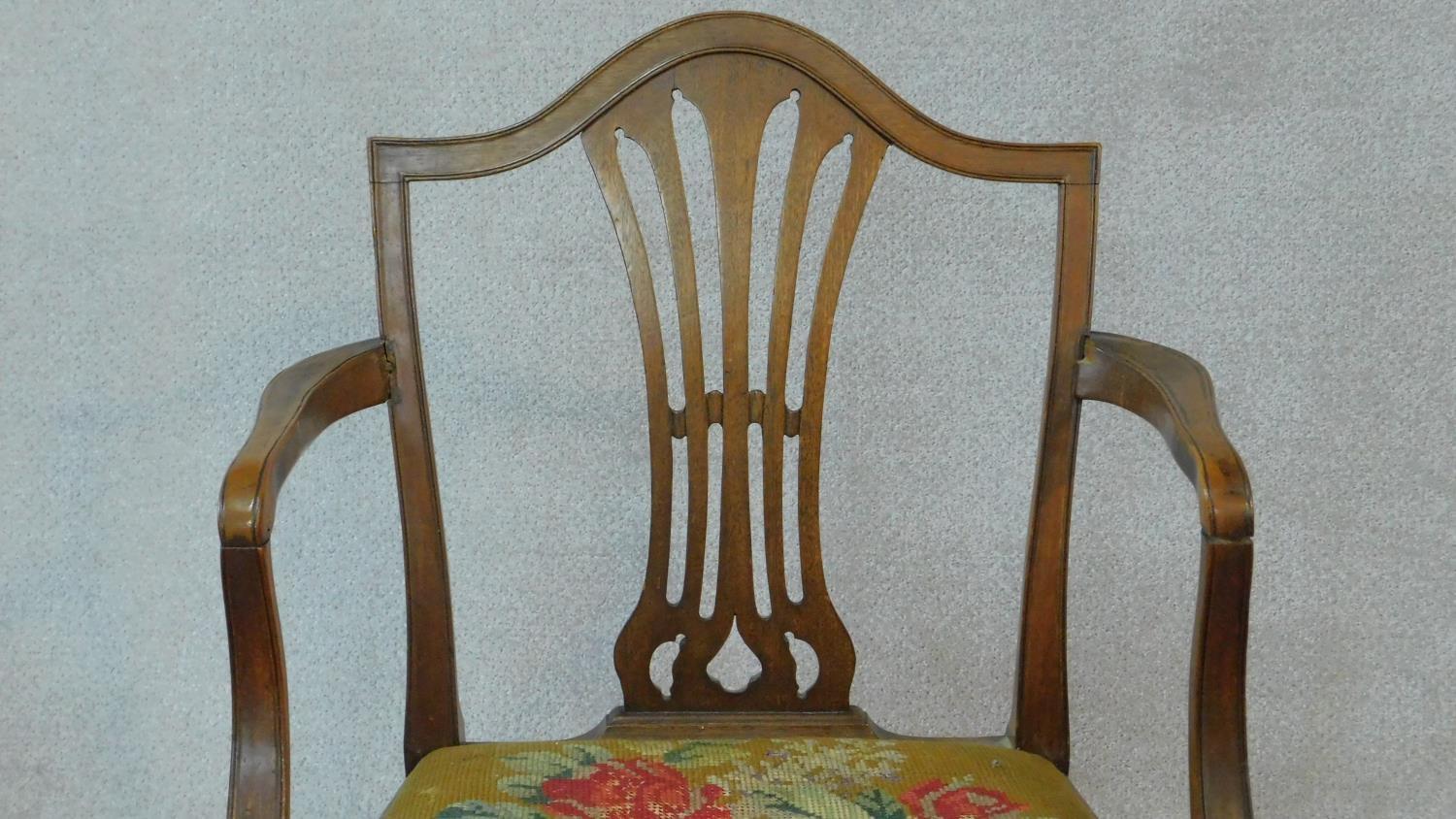 A Georgian mahogany framed armchair with pierced shaped splat above tapestry upholstered drop in - Image 3 of 7