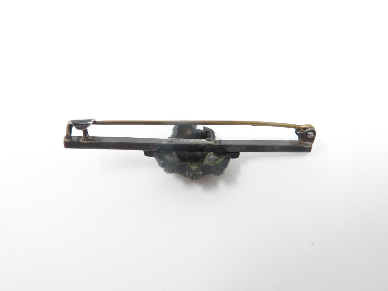 An antique bronze bar brooch with a mounted miniature two handled bronze censer with Buddhistic lion - Image 8 of 8