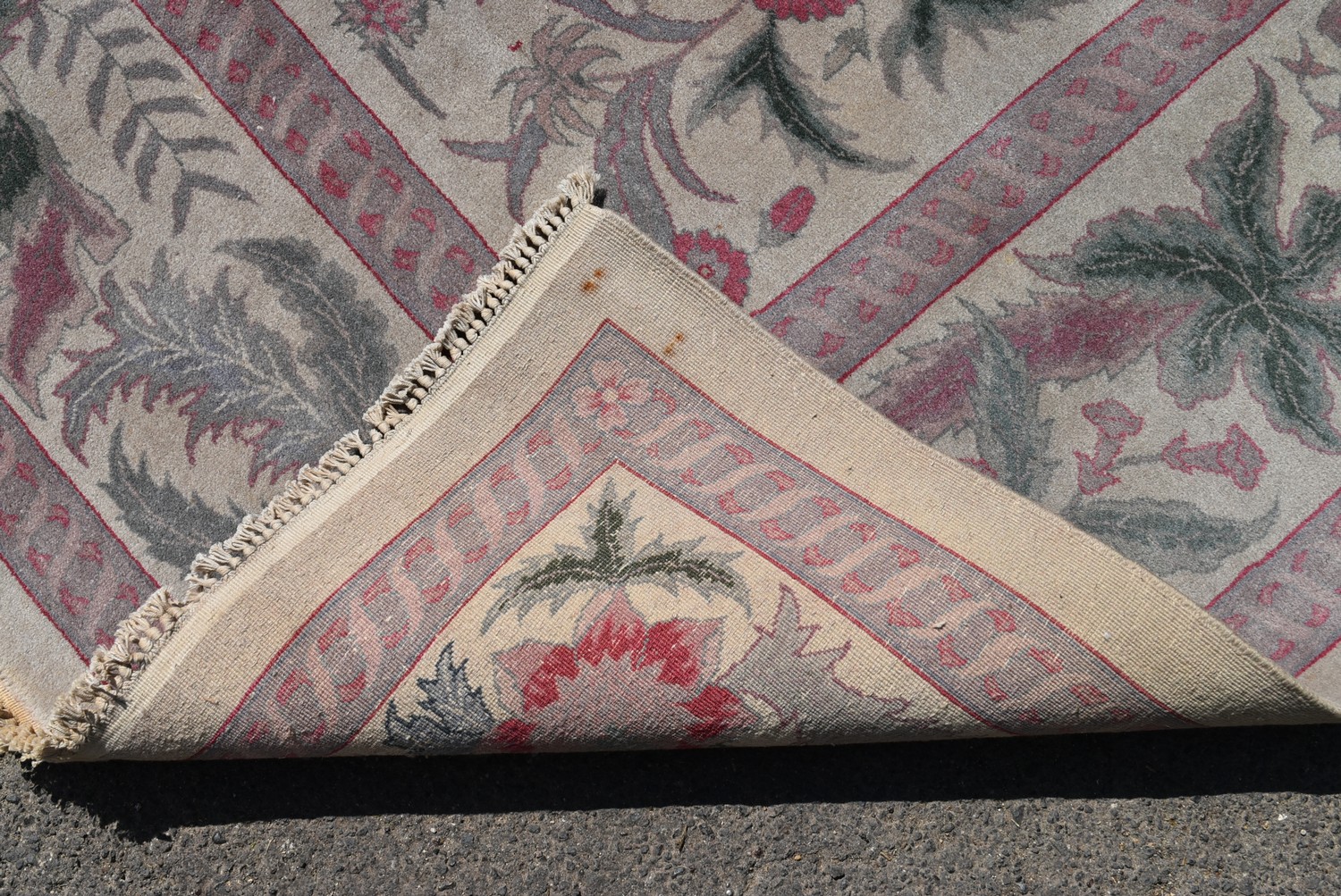 A William Morris design carpet in the Arts and Crafts manner with foliate and floral pattern - Image 4 of 4