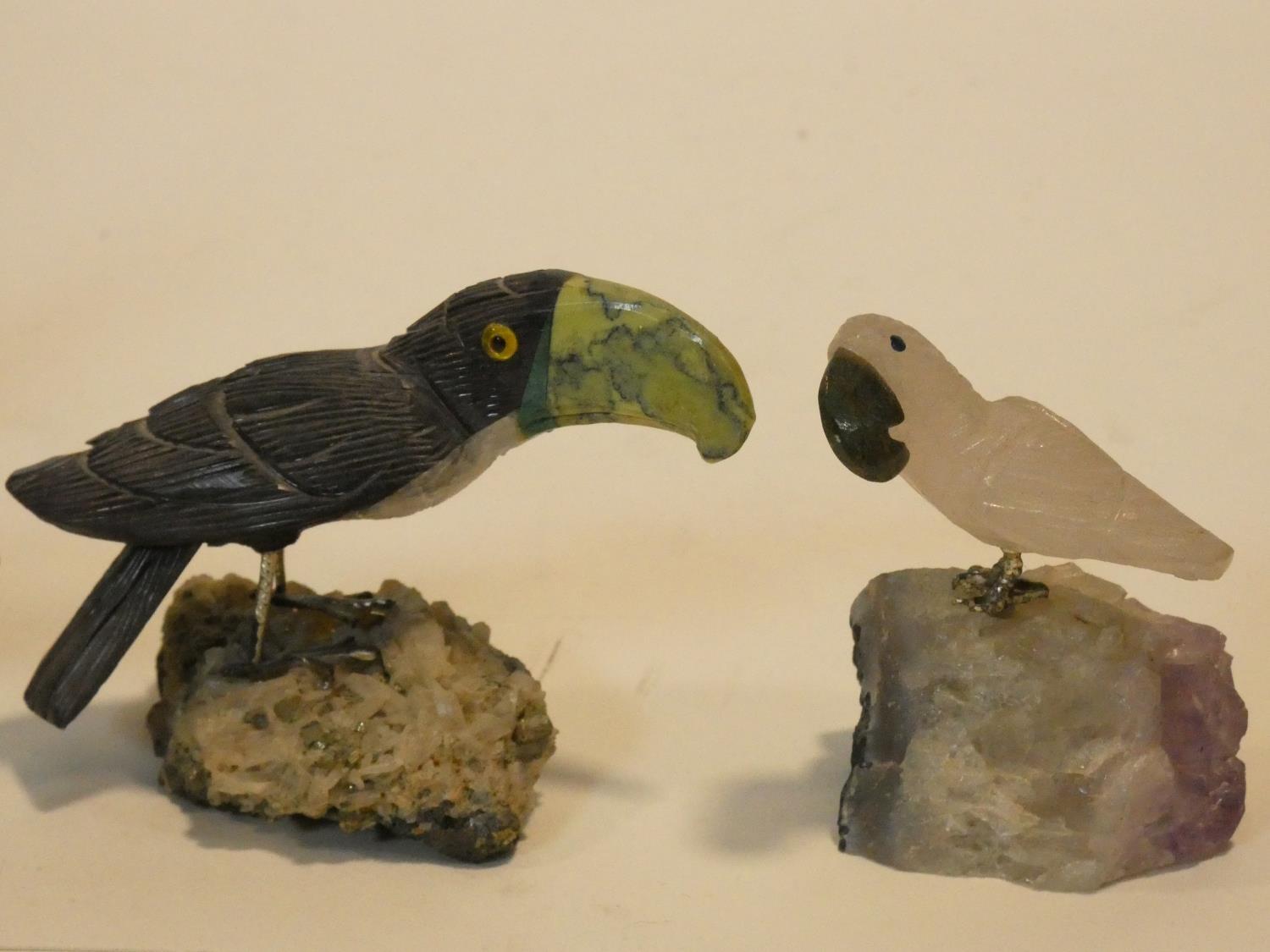 A collection of five carved bird figures from various gemstones standing on naturalistic quartz rock - Image 2 of 6