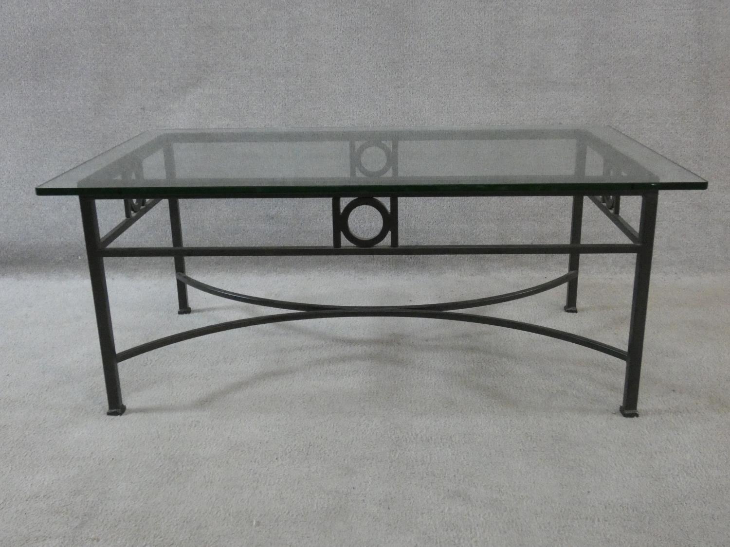 A metal framed conservatory low table with plate glass top. H.41xW.100xL.60cm - Image 2 of 6