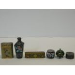 A miscellaneous collection of six Chinese lidded scent bottles and pill boxes in cloisonne enamel