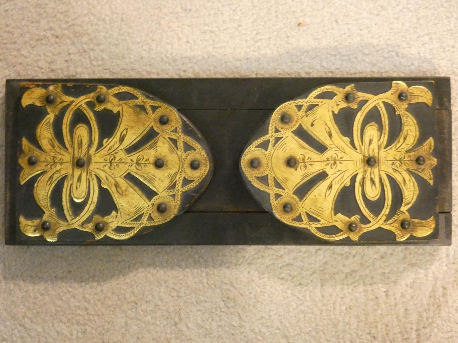 A Victorian ebonised desk top book slide with engraved pierced brass bound arched ends. 33x13cm - Image 3 of 7