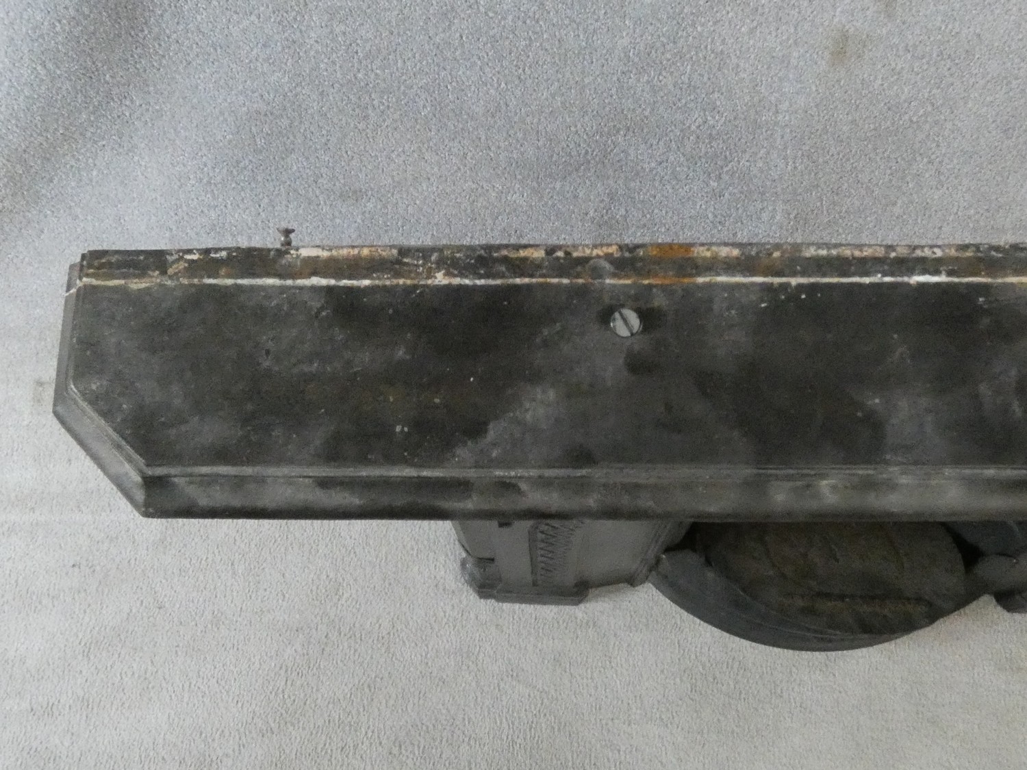 An ornately cast 19th century iron fire surround, mantel shelf and insert with grate on marble - Image 12 of 13