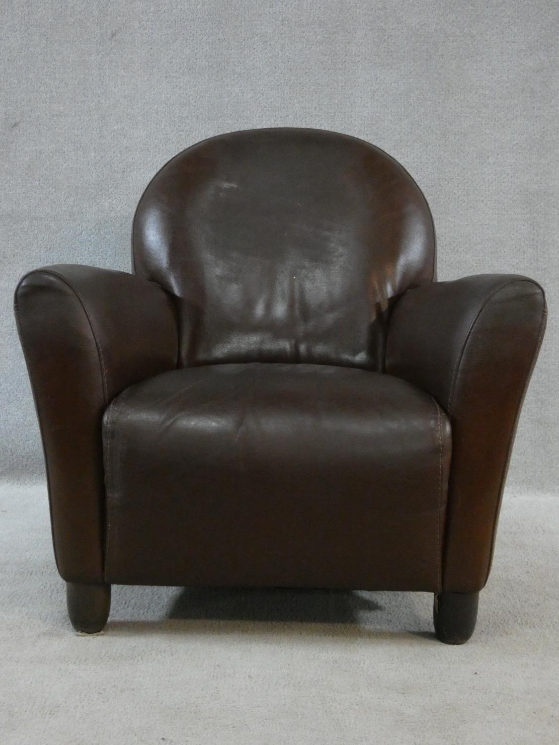 A contemporary vintage style cloud back armchair in tan leather upholstery. H.80xW.78xL.78cm - Image 2 of 8