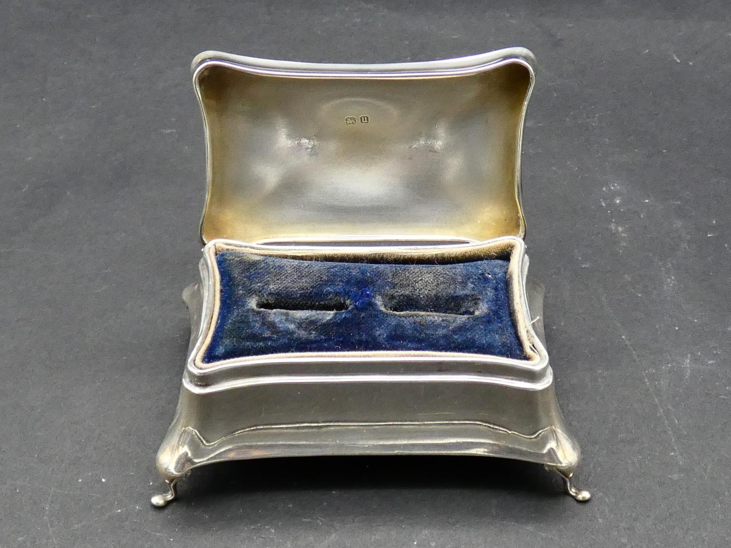 A blue velvet lined Victorian cushion shaped sterling silver ring box, hallmarked: HWLd for Henry - Image 3 of 10